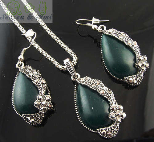 vintage style green water-drop necklace&earrings sets