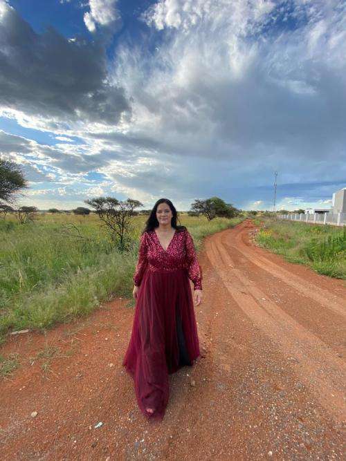 Sequins and mesh evening dress. size 38