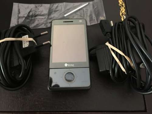 Blackberry X 2 and HTC - 3 phones - come and get them R1 and NO RESERVE!