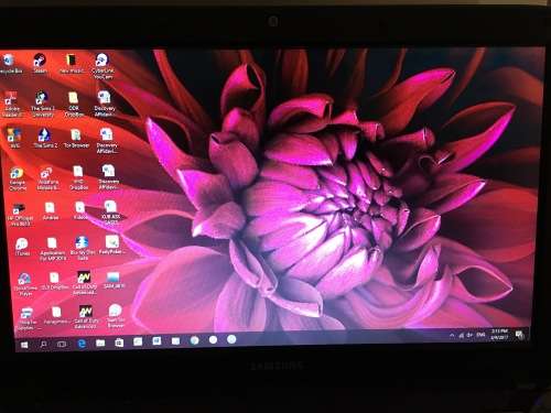 Samsung R580 i3 notebook with camera, CD/DVD drive