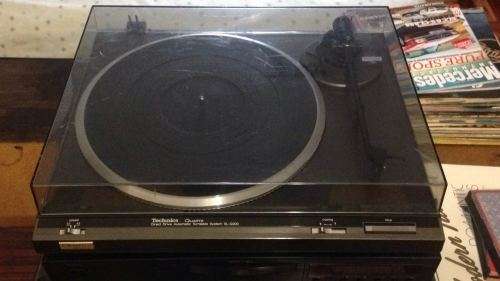 Technics SL-Q200 Direct Drive Automatic Turntable