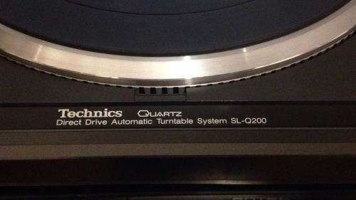 Technics SL-Q200 Direct Drive Automatic Turntable