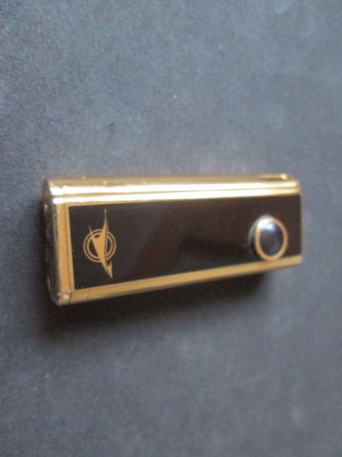 GOLD TONE CIGARETTE LIGHTER-1980s