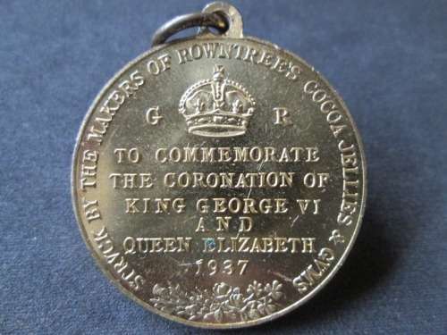 KING GEORGE VI QUEEN ELIZABETH GOLD MEDAL - 1937