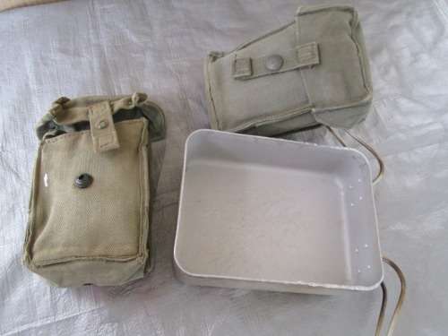 ARMY - BORDER WAR - DIXIE PAN/2 X R1 AMMO POUCHES