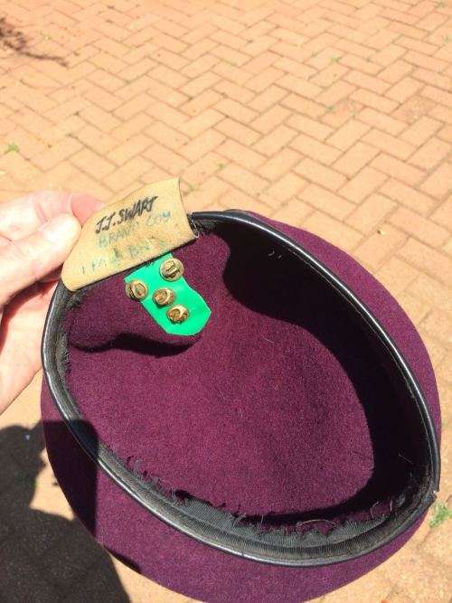 SADF recce, parabat beret, early type.