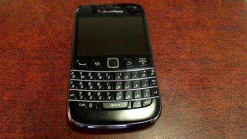 Blackberry Bold 9790 + Charger (Shipping R60)