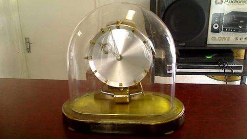 Cardinal Mantle Clock (Vintage) (Shipping R80)