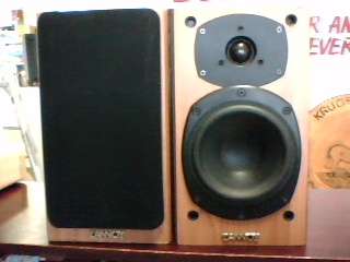 Tannoy Mercury M1 Bookshelf speakers (Shipping R100)