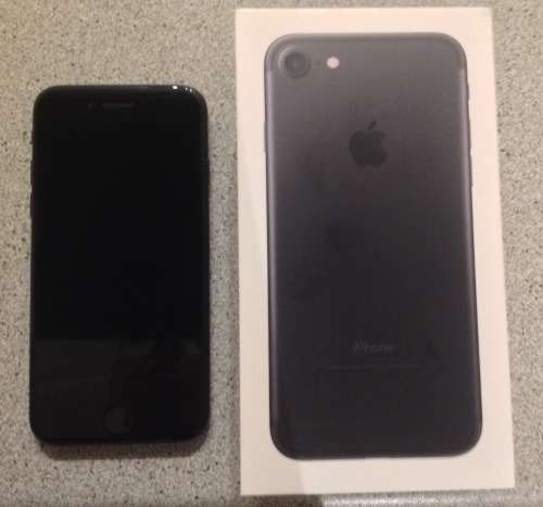 I phone 7 - excellent condition - Not Refurbished- Original