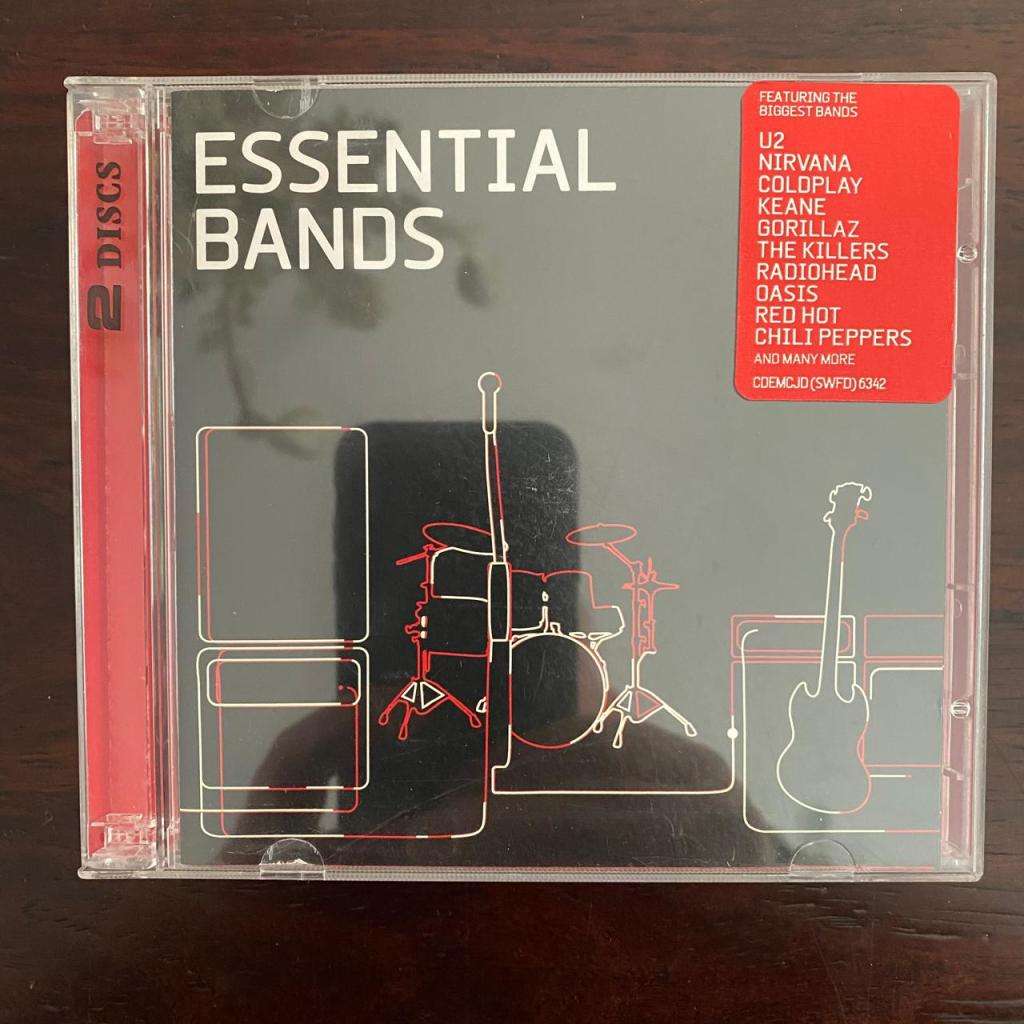 Essential Bands 2CD U2 Nirvana Oasis Radiohead Chili Peppers Gorillaz