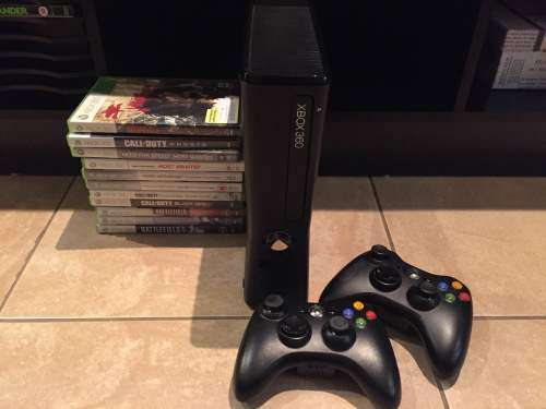 Xbox 360, 250 Gig , 2 controllers 10 games