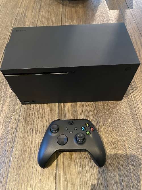 Xbox Series X Console - Mint Condition! (Includes Microsoft XBOX Series Wireless Headset)