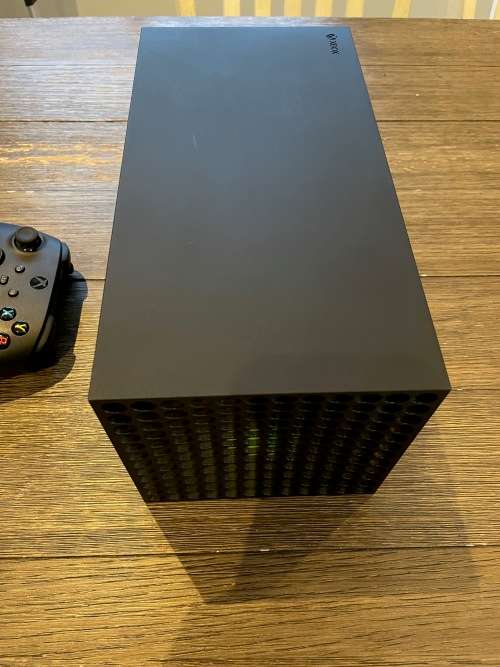 Xbox Series X Console - Mint Condition! (Includes Microsoft XBOX Series Wireless Headset)