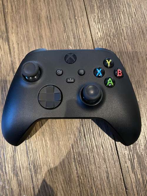 Xbox Series X Console - Mint Condition! (Includes Microsoft XBOX Series Wireless Headset)