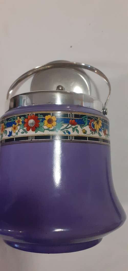 Stunning BISCUIT BARREL  in excellent condition