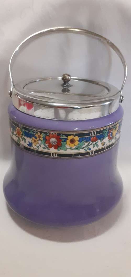 Stunning BISCUIT BARREL  in excellent condition