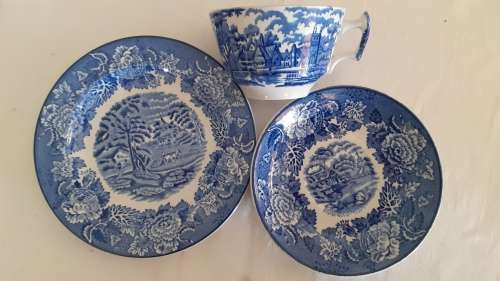 ALL TIME FAVOURITE WOODS WARE ENGLISH SCENERY TEA TRIO (no 2)