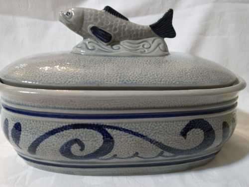 STUNNING SALT GLAZE FISH TUREEN (STAFFEL STONEWARE)