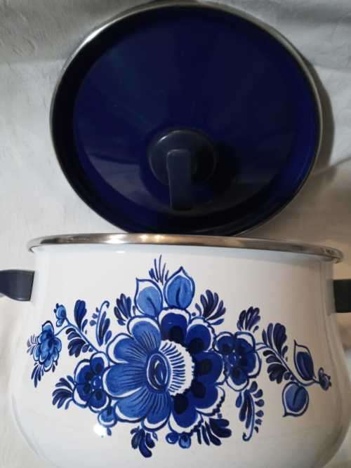 PERFECT BLUE (DELFT ) ENAMEL POT