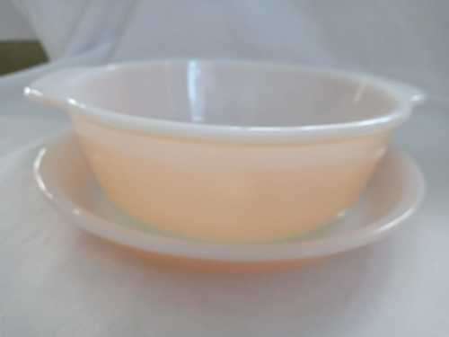 IN EXCELLENT CONDITION FIRE KING PIE DISH AND BOWL