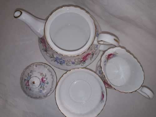 PARAGON TEAPOT WITH SUGAR BOWL AND CREAMER