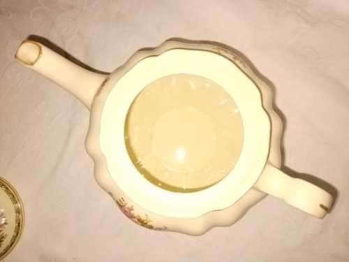 In perfect condition VICTORIAN JOHNSON BROTHERS Teapot