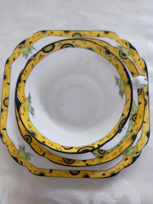 Exquisite ANTIQUE DOLLY VARDEN TEA TRIO(6 available)