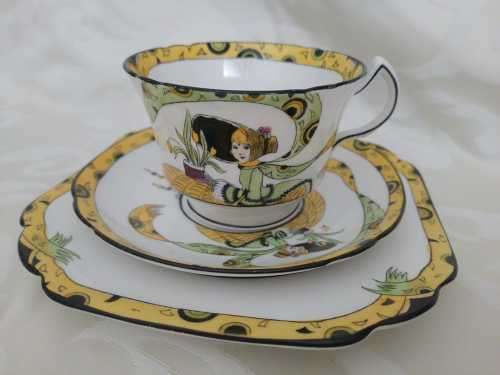 Exquisite ANTIQUE DOLLY VARDEN TEA TRIO(6 available)