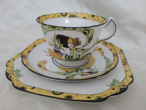 Exquisite ANTIQUE DOLLY VARDEN TEA TRIO(6 available)