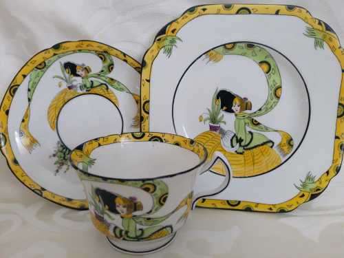 Exquisite ANTIQUE DOLLY VARDEN TEA TRIO(6 available)