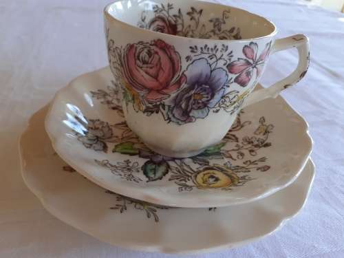 Sheraton JOHNSON BROS  TRIO (5 available)