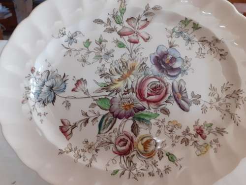 STUNNING 30CM SHERATON PATTERN PLATTER JOHNSON BROS