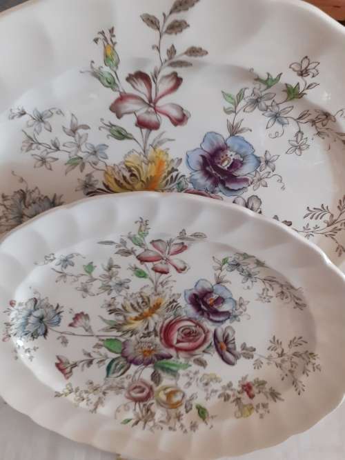 STUNNING 30CM SHERATON PATTERN PLATTER JOHNSON BROS