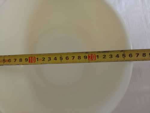 PERFECT BIG YELLOW AND WHITE MILKGLASS PYREX MIXING BOWL