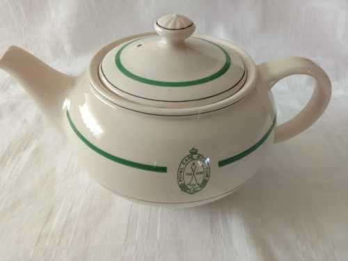 STUNNING MADDOCK TEAPOT (Royal Cape Golf Club)