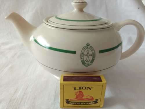 STUNNING MADDOCK TEAPOT (Royal Cape Golf Club)