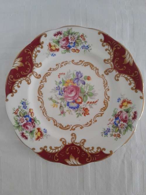 PERFECT CANTERBURY ROYAL ALBERT SIDE PLATE