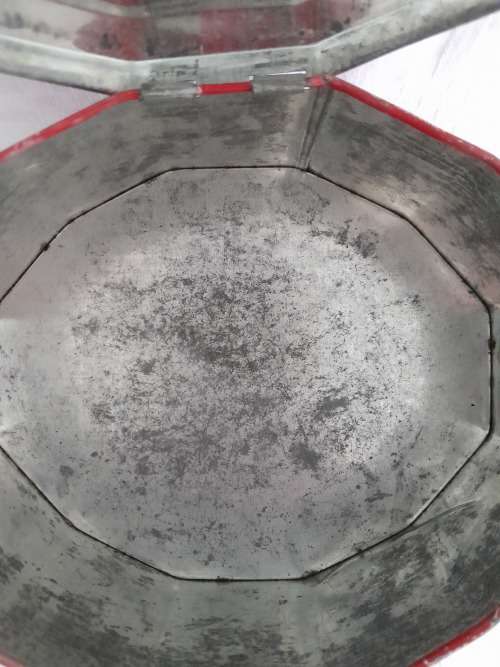 VERY RARE 1936 TIN WITH BERTRAM PARK PORTRAIT OF EDWARD VIII