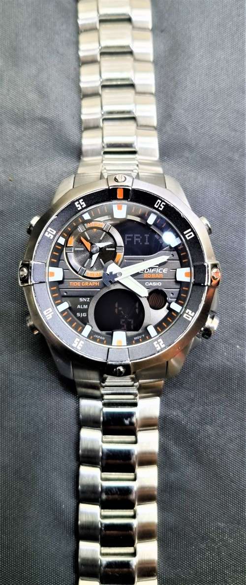 CASIO EDIFICE EMA-100D-1A1V