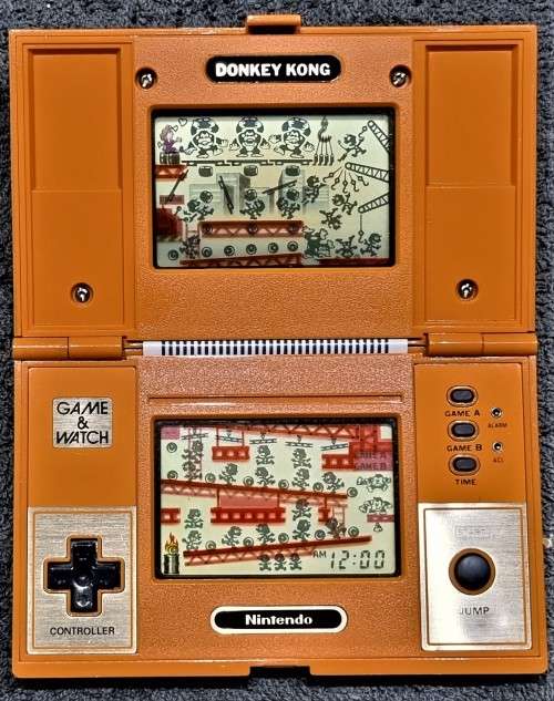 NINTENDO GAME AND WATCH DONKEY KONG (DK52)