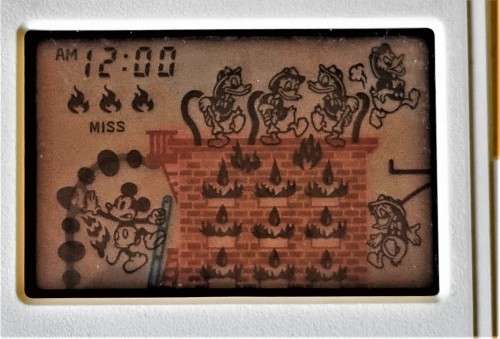 VINTAGE NINTENDO GAME AND WATCH MICKEY and  DONALD (DM53)  MULTI SCREEN 1982. VINTAGE NINTENDO GAME