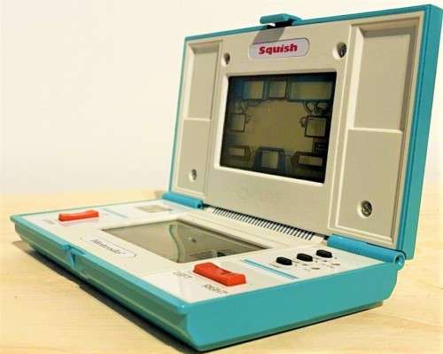 NINTENDO GAME AND WATCH SQUISH(MG61) IN MINT CONDITION.