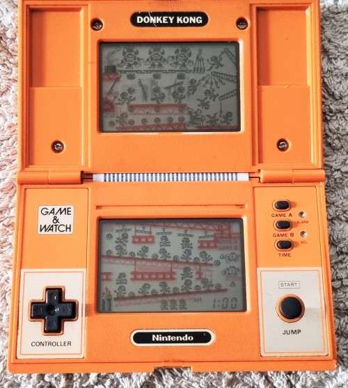 VINTAGE NINTENDO GAME AND WATCH DONKEY KONG MULTI SCREEN (DK52)