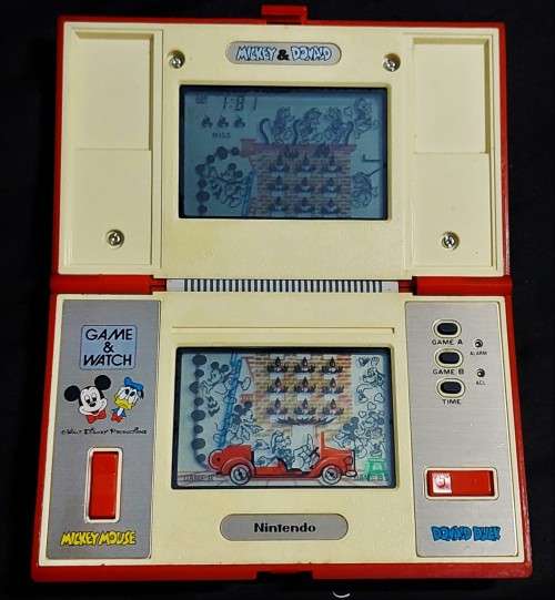 VINTAGE NINTENDO GAME and WATCH MICKEY and DONALD (DM53). MULTI-SCREEN