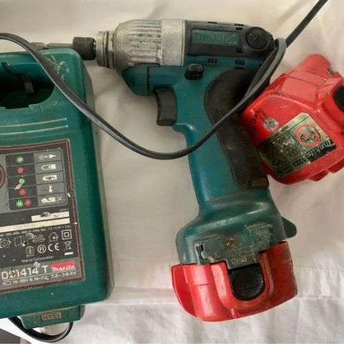 Makita set of power tools, all batteries are repacked thus as new.