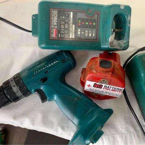 Makita set of power tools, all batteries are repacked thus as new.