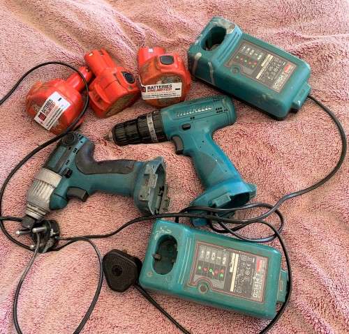 Makita set of power tools, all batteries are repacked thus as new.