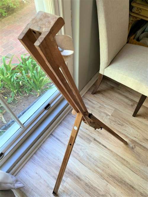 Field and Sketching Wooden Easel