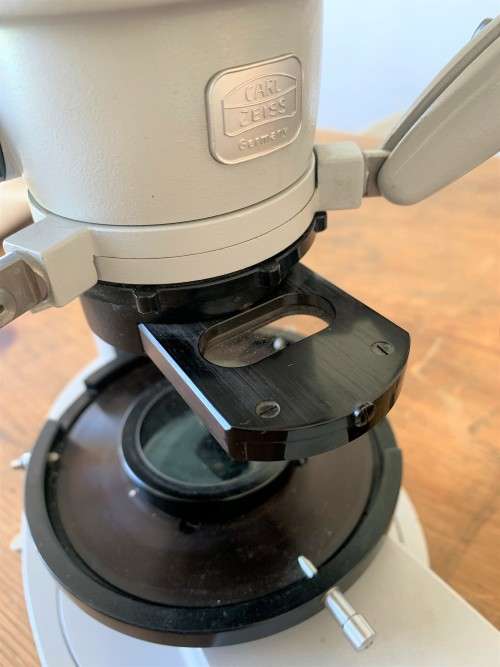 Carl Zeiss 4x StereoZoom incl two 4x Zeiss eye pieces, great quality microscope.
